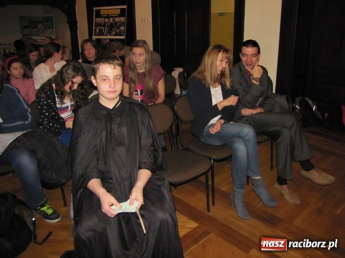 Zdjęcie w galerii na portalu naszraciborz.pl: Młodzi monodramiści z Raciborza na konkursie w G5 wiadomości z regionu