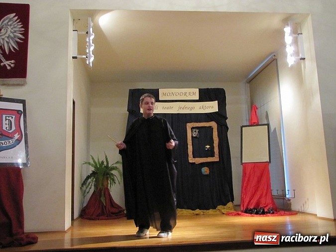 Zdjęcie w galerii na portalu naszraciborz.pl: Młodzi monodramiści z Raciborza na konkursie w G5 wiadomości z regionu
