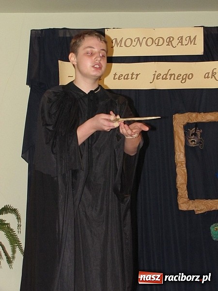 Zdjęcie w galerii na portalu naszraciborz.pl: Młodzi monodramiści z Raciborza na konkursie w G5 wiadomości z regionu