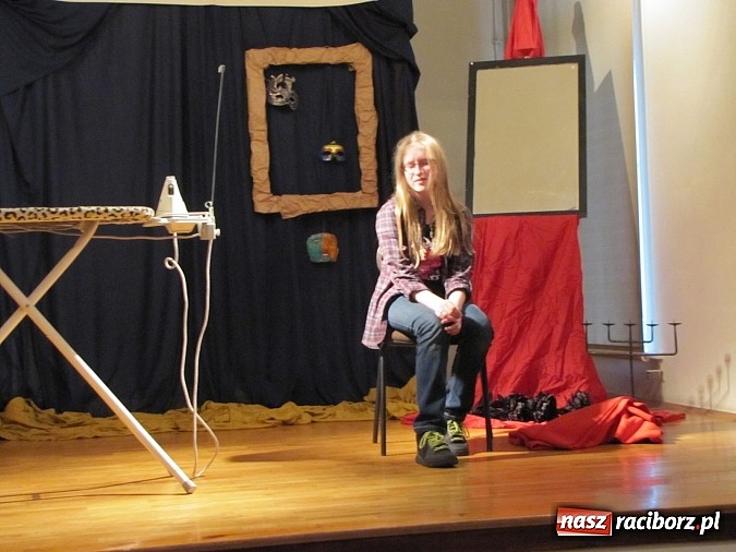 Zdjęcie w galerii na portalu naszraciborz.pl: Młodzi monodramiści z Raciborza na konkursie w G5 wiadomości z regionu