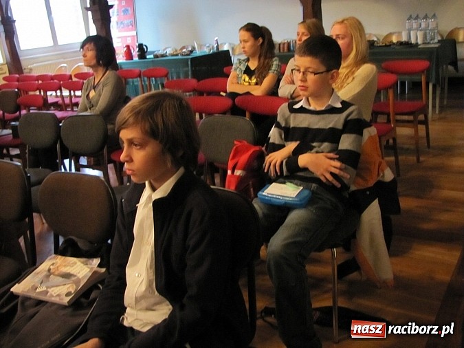 Zdjęcie w galerii na portalu naszraciborz.pl: Młodzi monodramiści z Raciborza na konkursie w G5 wiadomości z regionu