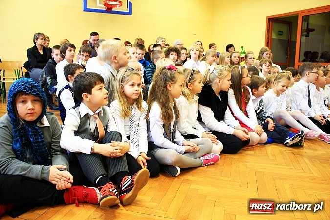 Zdjęcie w galerii na portalu naszraciborz.pl: Piąty Dzień Kultury Niemieckiej w SP 5 wiadomości z regionu