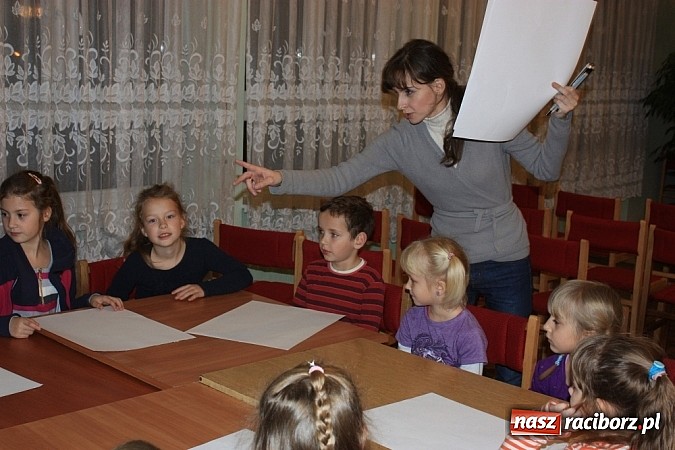 Zdjęcie w galerii na portalu naszraciborz.pl: Japonia - motyl i kwiat. Warsztaty w Krzanowicach wiadomości z regionu