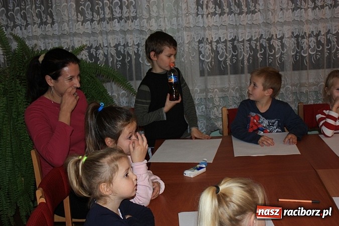 Zdjęcie w galerii na portalu naszraciborz.pl: Japonia - motyl i kwiat. Warsztaty w Krzanowicach wiadomości z regionu
