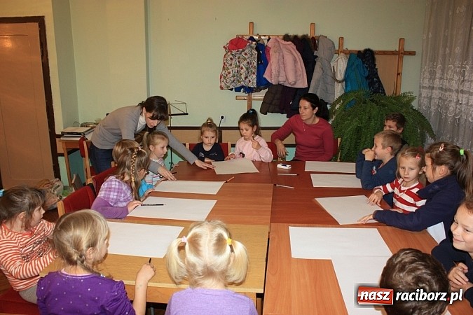 Zdjęcie w galerii na portalu naszraciborz.pl: Japonia - motyl i kwiat. Warsztaty w Krzanowicach wiadomości z regionu