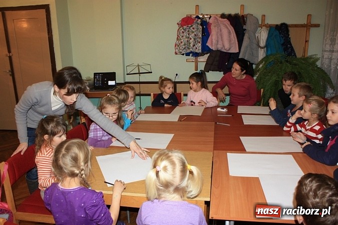 Zdjęcie w galerii na portalu naszraciborz.pl: Japonia - motyl i kwiat. Warsztaty w Krzanowicach wiadomości z regionu