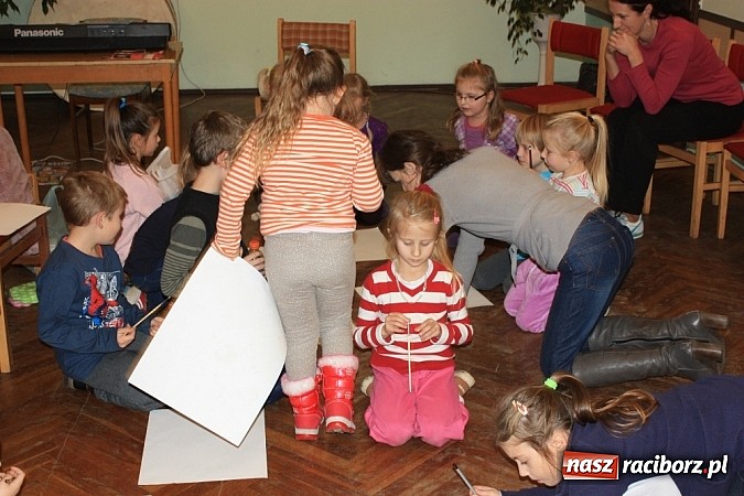 Zdjęcie w galerii na portalu naszraciborz.pl: Japonia - motyl i kwiat. Warsztaty w Krzanowicach wiadomości z regionu