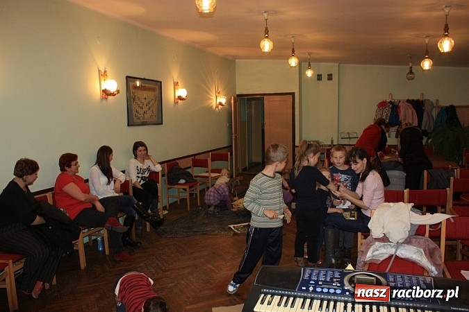 Zdjęcie w galerii na portalu naszraciborz.pl: Japonia - motyl i kwiat. Warsztaty w Krzanowicach wiadomości z regionu