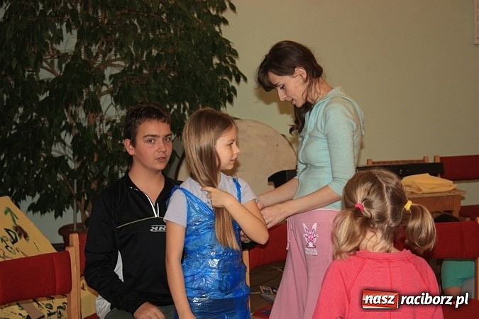 Zdjęcie w galerii na portalu naszraciborz.pl: Japonia - motyl i kwiat. Warsztaty w Krzanowicach wiadomości z regionu