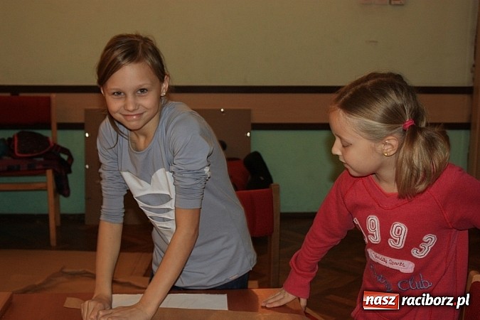 Zdjęcie w galerii na portalu naszraciborz.pl: Japonia - motyl i kwiat. Warsztaty w Krzanowicach wiadomości z regionu