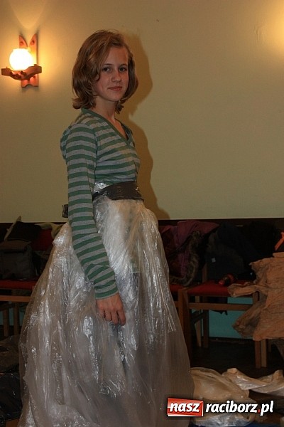 Zdjęcie w galerii na portalu naszraciborz.pl: Japonia - motyl i kwiat. Warsztaty w Krzanowicach wiadomości z regionu