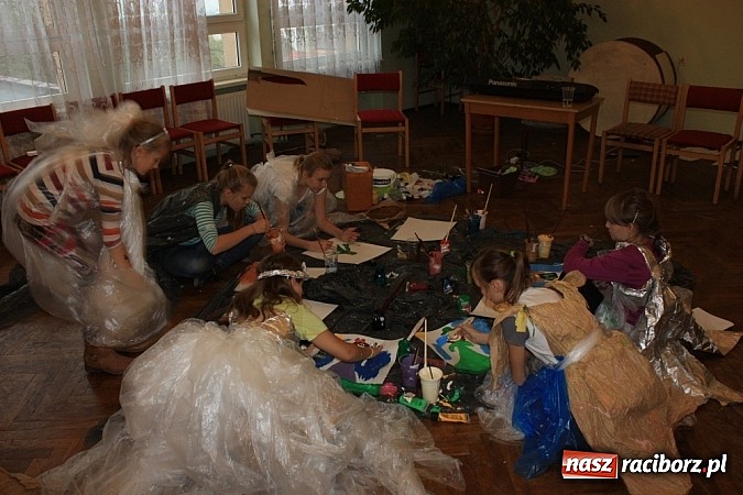 Zdjęcie w galerii na portalu naszraciborz.pl: Japonia - motyl i kwiat. Warsztaty w Krzanowicach wiadomości z regionu