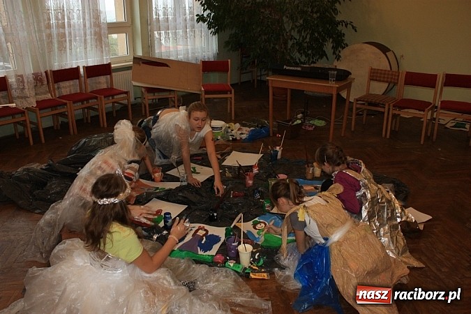 Zdjęcie w galerii na portalu naszraciborz.pl: Japonia - motyl i kwiat. Warsztaty w Krzanowicach wiadomości z regionu