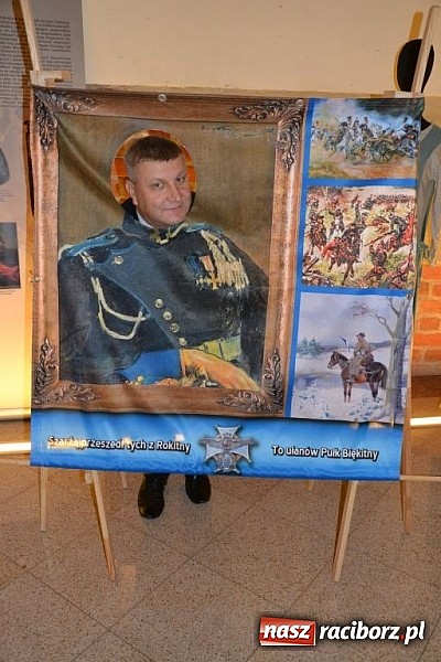 Zdjęcie w galerii na portalu naszraciborz.pl: Spotkanie pokoleń Rodziny Pułkowej na zamku wiadomości z regionu