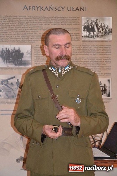 Zdjęcie w galerii na portalu naszraciborz.pl: Spotkanie pokoleń Rodziny Pułkowej na zamku wiadomości z regionu