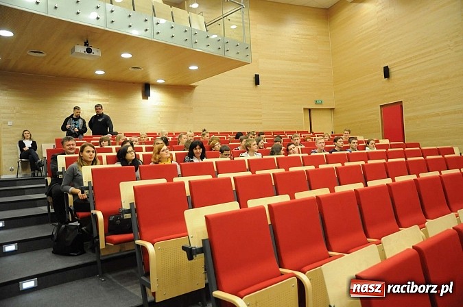 Zdjęcie w galerii na portalu naszraciborz.pl: Młodzież z gminy Krzyżanowice ugoszczona na Akademii G&oacute;rniczo-Hutniczej wiadomości z regionu