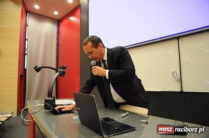 Zdjęcie w galerii na portalu naszraciborz.pl: Młodzież z gminy Krzyżanowice ugoszczona na Akademii G&oacute;rniczo-Hutniczej wiadomości z regionu