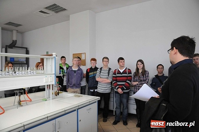 Zdjęcie w galerii na portalu naszraciborz.pl: Młodzież z gminy Krzyżanowice ugoszczona na Akademii G&oacute;rniczo-Hutniczej wiadomości z regionu