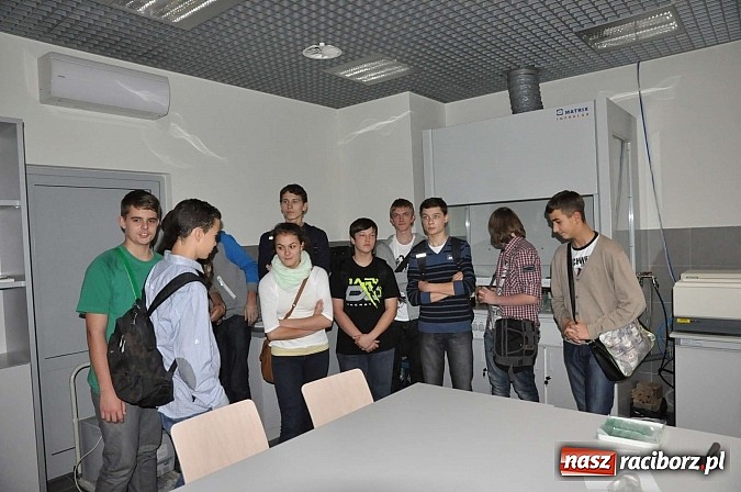 Zdjęcie w galerii na portalu naszraciborz.pl: Młodzież z gminy Krzyżanowice ugoszczona na Akademii G&oacute;rniczo-Hutniczej wiadomości z regionu