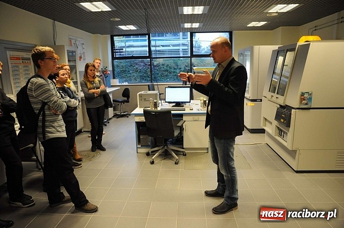 Zdjęcie w galerii na portalu naszraciborz.pl: Młodzież z gminy Krzyżanowice ugoszczona na Akademii G&oacute;rniczo-Hutniczej wiadomości z regionu