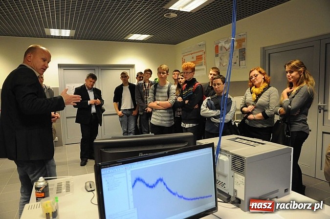 Zdjęcie w galerii na portalu naszraciborz.pl: Młodzież z gminy Krzyżanowice ugoszczona na Akademii G&oacute;rniczo-Hutniczej wiadomości z regionu