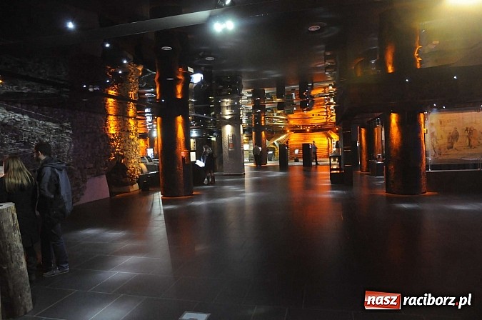 Zdjęcie w galerii na portalu naszraciborz.pl: Młodzież z gminy Krzyżanowice ugoszczona na Akademii G&oacute;rniczo-Hutniczej wiadomości z regionu