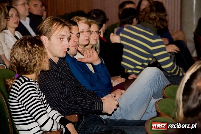 Zdjęcie w galerii na portalu naszraciborz.pl: Bilety na kabarety sprzedają się na pniu. Paranienormalni wystąpili dwa razy wiadomości z regionu