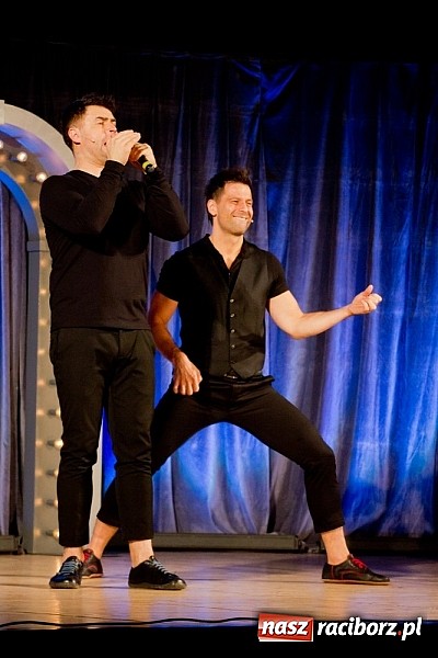 Zdjęcie w galerii na portalu naszraciborz.pl: Bilety na kabarety sprzedają się na pniu. Paranienormalni wystąpili dwa razy wiadomości z regionu