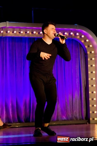 Zdjęcie w galerii na portalu naszraciborz.pl: Bilety na kabarety sprzedają się na pniu. Paranienormalni wystąpili dwa razy wiadomości z regionu