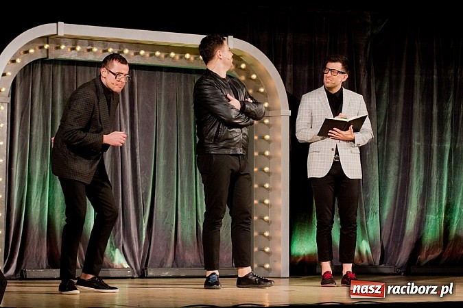Zdjęcie w galerii na portalu naszraciborz.pl: Bilety na kabarety sprzedają się na pniu. Paranienormalni wystąpili dwa razy wiadomości z regionu