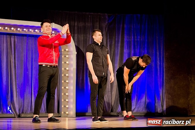 Zdjęcie w galerii na portalu naszraciborz.pl: Bilety na kabarety sprzedają się na pniu. Paranienormalni wystąpili dwa razy wiadomości z regionu
