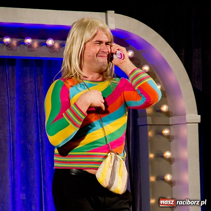 Zdjęcie w galerii na portalu naszraciborz.pl: Bilety na kabarety sprzedają się na pniu. Paranienormalni wystąpili dwa razy wiadomości z regionu