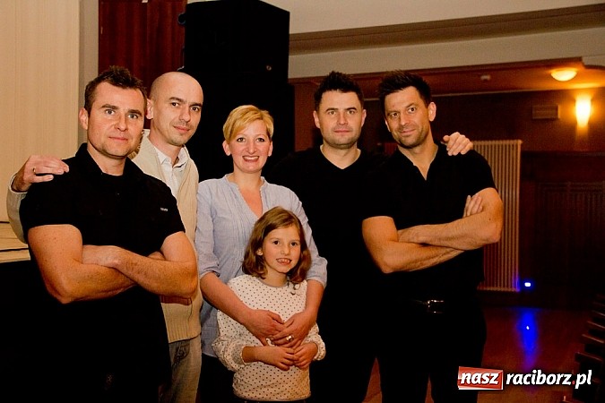 Zdjęcie w galerii na portalu naszraciborz.pl: Bilety na kabarety sprzedają się na pniu. Paranienormalni wystąpili dwa razy wiadomości z regionu
