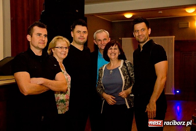 Zdjęcie w galerii na portalu naszraciborz.pl: Bilety na kabarety sprzedają się na pniu. Paranienormalni wystąpili dwa razy wiadomości z regionu