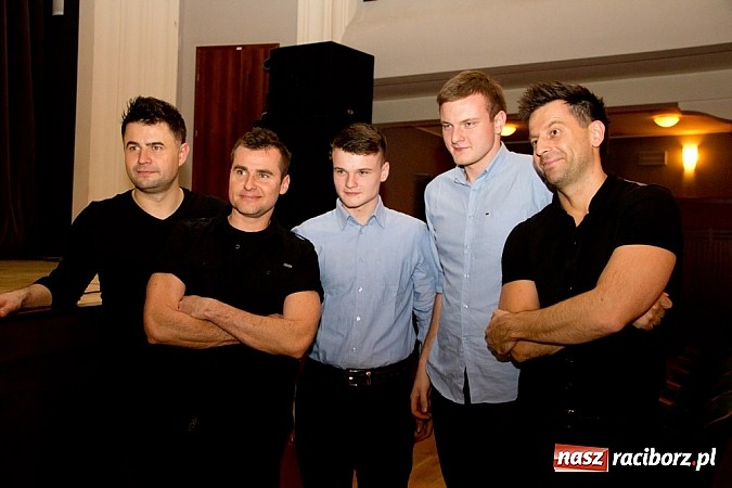 Zdjęcie w galerii na portalu naszraciborz.pl: Bilety na kabarety sprzedają się na pniu. Paranienormalni wystąpili dwa razy wiadomości z regionu