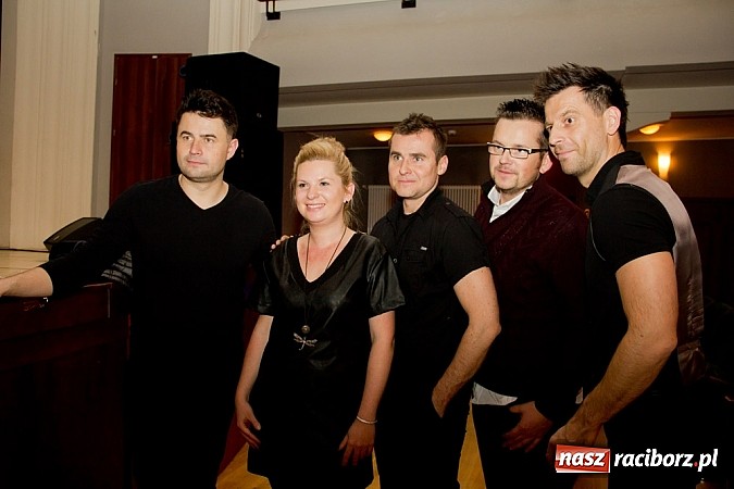 Zdjęcie w galerii na portalu naszraciborz.pl: Bilety na kabarety sprzedają się na pniu. Paranienormalni wystąpili dwa razy wiadomości z regionu