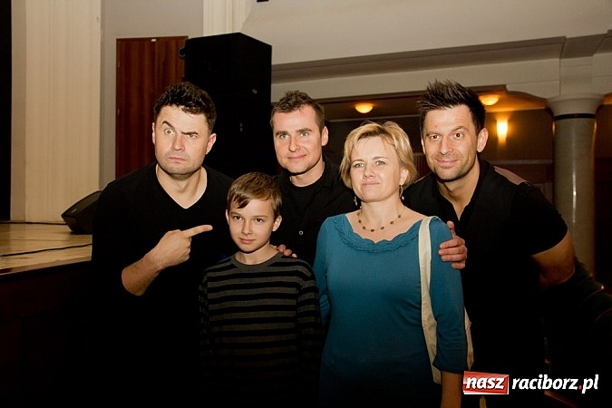 Zdjęcie w galerii na portalu naszraciborz.pl: Bilety na kabarety sprzedają się na pniu. Paranienormalni wystąpili dwa razy wiadomości z regionu