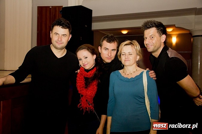 Zdjęcie w galerii na portalu naszraciborz.pl: Bilety na kabarety sprzedają się na pniu. Paranienormalni wystąpili dwa razy wiadomości z regionu