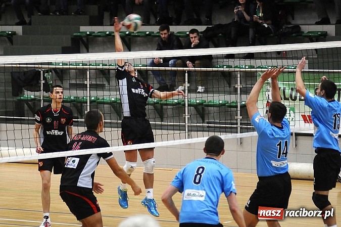 Zdjęcie w galerii na portalu naszraciborz.pl: Siatkówka. Szczęście było blisko wiadomości z regionu