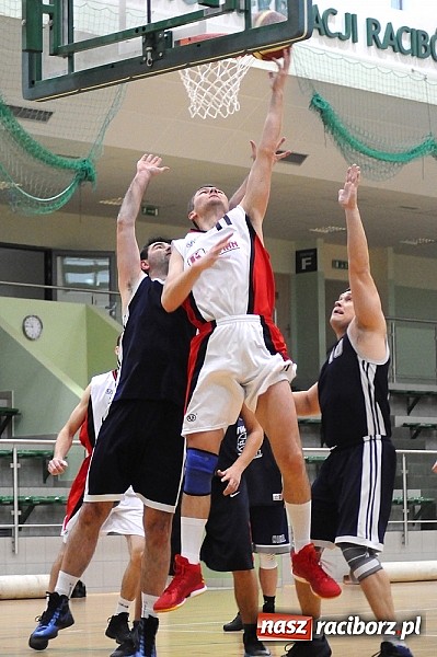 Zdjęcie w galerii na portalu naszraciborz.pl: Koszykówka. Kaman przegrywa i dwie dogrywki Koltechu wiadomości z regionu