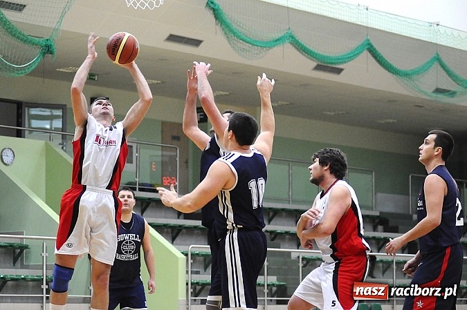 Zdjęcie w galerii na portalu naszraciborz.pl: Koszykówka. Kaman przegrywa i dwie dogrywki Koltechu wiadomości z regionu