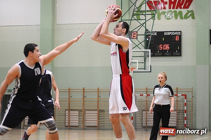 Zdjęcie w galerii na portalu naszraciborz.pl: Koszykówka. Kaman przegrywa i dwie dogrywki Koltechu wiadomości z regionu