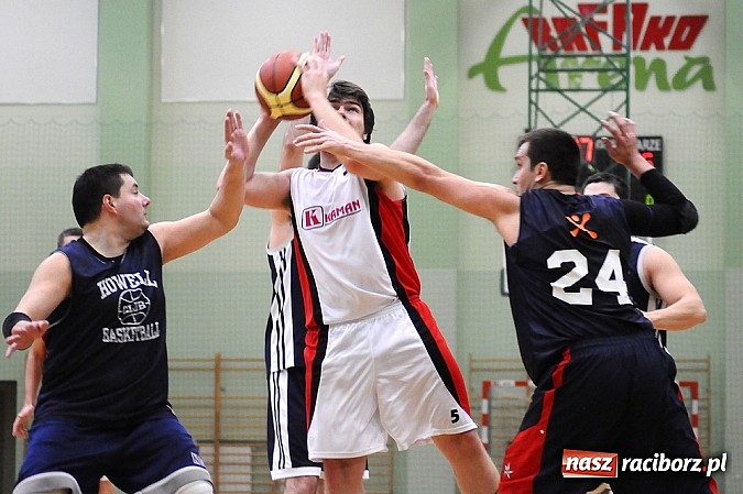 Zdjęcie w galerii na portalu naszraciborz.pl: Koszykówka. Kaman przegrywa i dwie dogrywki Koltechu wiadomości z regionu