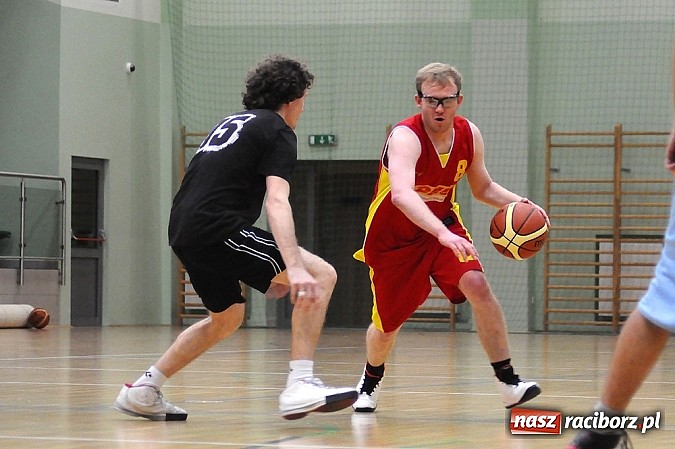 Zdjęcie w galerii na portalu naszraciborz.pl: Koszykówka. Kaman przegrywa i dwie dogrywki Koltechu wiadomości z regionu