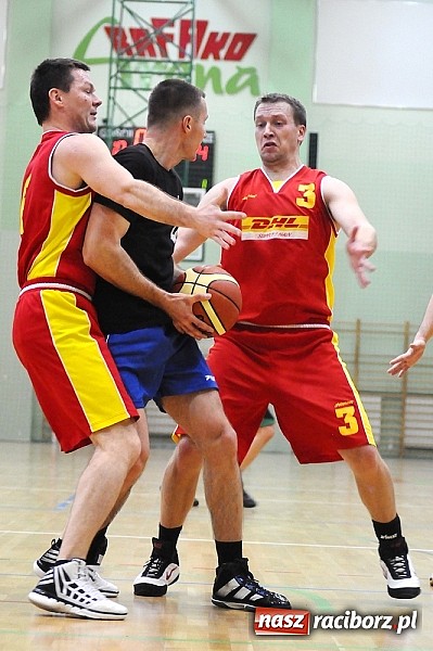 Zdjęcie w galerii na portalu naszraciborz.pl: Koszykówka. Kaman przegrywa i dwie dogrywki Koltechu wiadomości z regionu