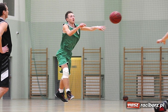 Zdjęcie w galerii na portalu naszraciborz.pl: Koszykówka. Kaman przegrywa i dwie dogrywki Koltechu wiadomości z regionu