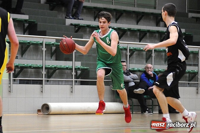 Zdjęcie w galerii na portalu naszraciborz.pl: Koszykówka. Kaman przegrywa i dwie dogrywki Koltechu wiadomości z regionu
