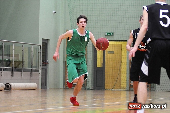 Zdjęcie w galerii na portalu naszraciborz.pl: Koszykówka. Kaman przegrywa i dwie dogrywki Koltechu wiadomości z regionu