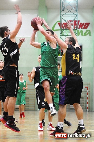 Zdjęcie w galerii na portalu naszraciborz.pl: Koszykówka. Kaman przegrywa i dwie dogrywki Koltechu wiadomości z regionu