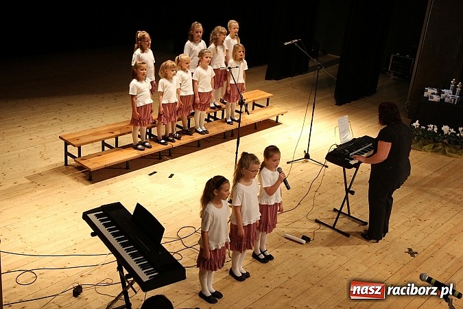 Zdjęcie w galerii na portalu naszraciborz.pl: W RCK-u odbył się XXIII Festiwal Pieśni Ch&oacute;ralnej do sł&oacute;w Josepha von Eichendorffa wiadomości z regionu